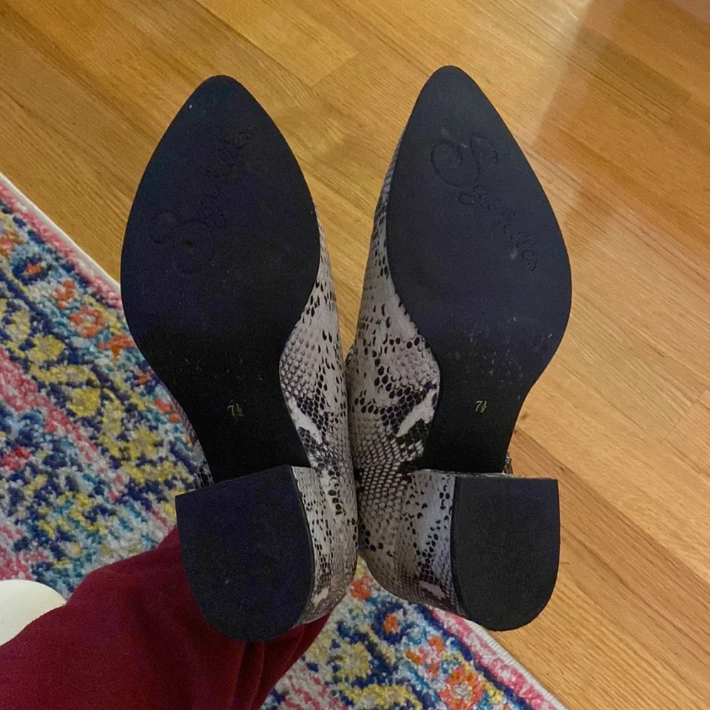 booties - Picture 5 of 5